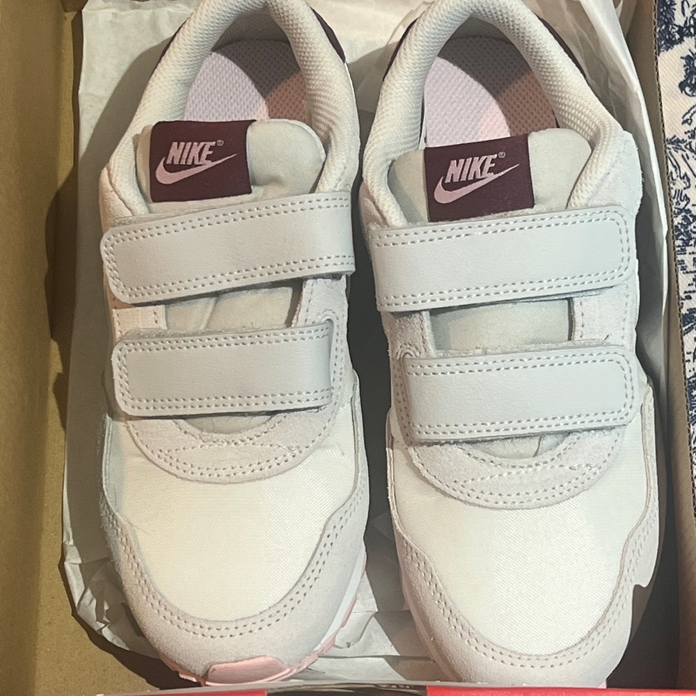 Girls size 1 Nike Shoes